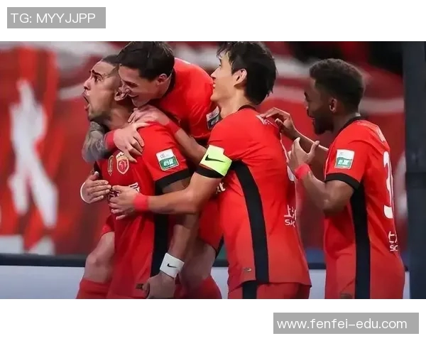 广州恒大豪取六连胜,稳坐中超榜首,瞄准冠军目标! 广州恒大豪取六连胜,稳坐中超榜首,瞄准冠军目标!