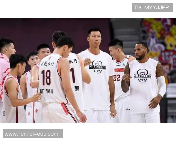 易建联本赛季表现稳定，广东宏远豪取八连胜助力球队登顶积分榜