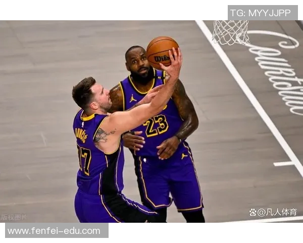 湖人夺得四连胜,季后赛席位稳固 湖人夺得四连胜,季后赛席位稳固