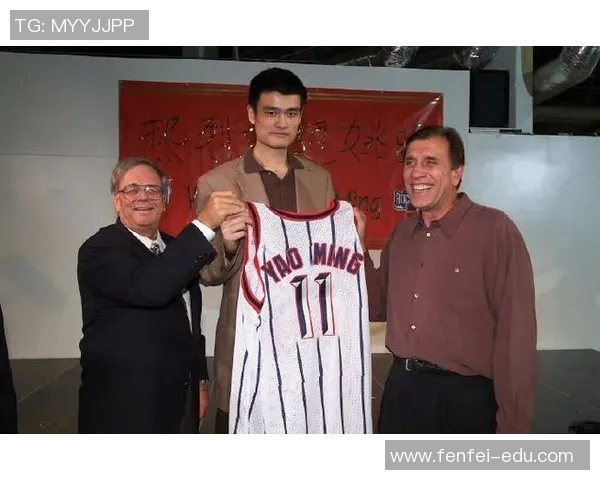 邓肯回忆姚明对NBA的影响与友谊深厚的篮球情谊